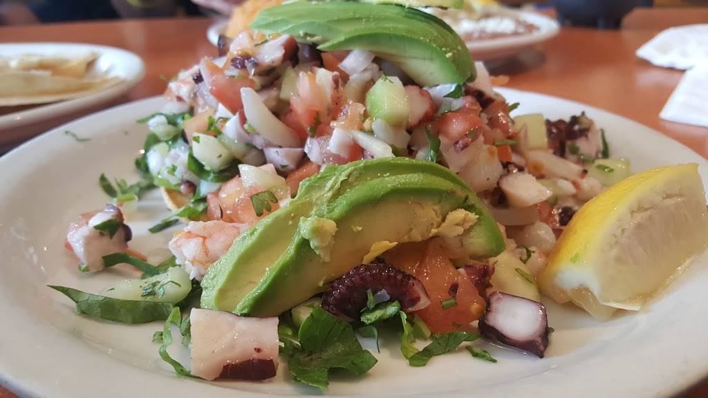 La Concha Coastal Mexican Grill | restaurant | 621 W Colton Ave, Redlands, CA 92374, USA | 9097921337 OR +1 909-792-1337