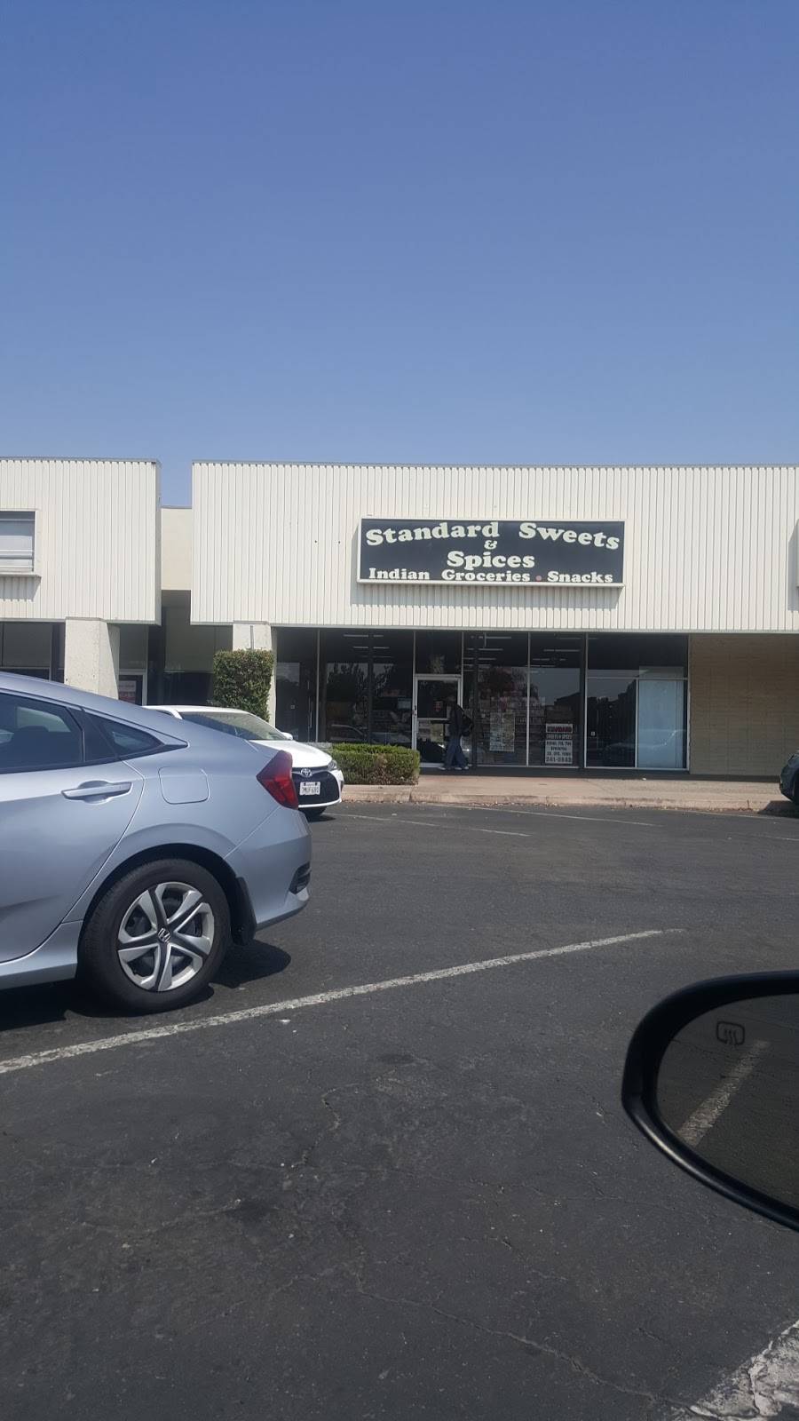 Standard Sweets & Spices | restaurant | 1819 E Dakota Ave, Fresno, CA 93726, USA | 5592410645 OR +1 559-241-0645