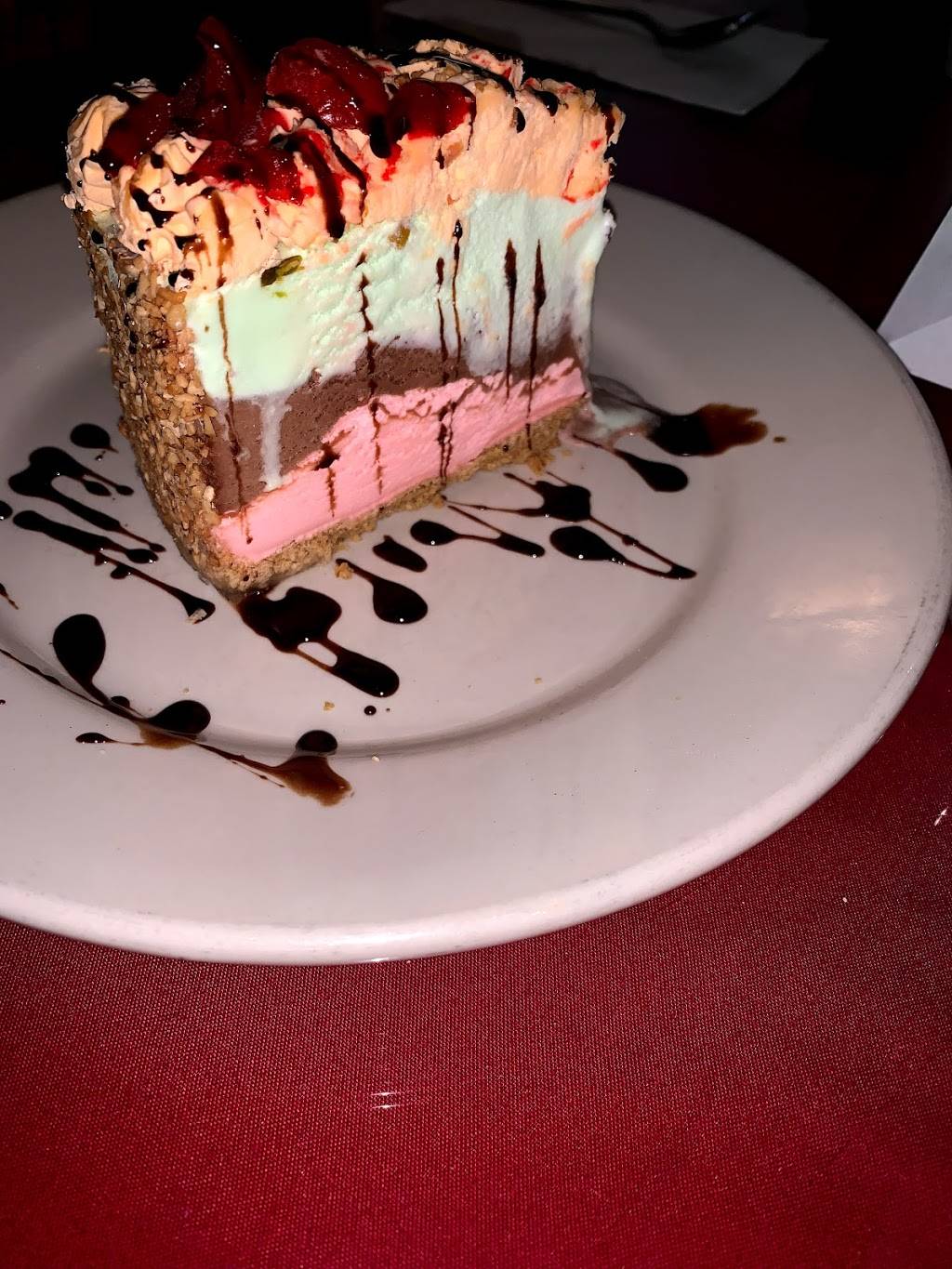 Victorios Ristorante & Catering Since 1964 | meal delivery | 10901 Victory Blvd, North Hollywood, CA 91606, USA | 8187629000 OR +1 818-762-9000