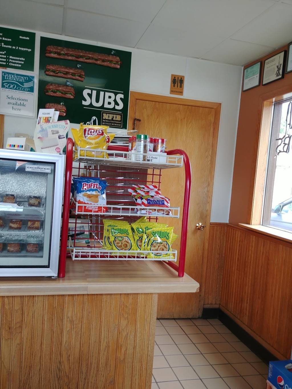 Pizza King LaCrosse | meal takeaway | 2929 South Ave, La Crosse, WI 54601, USA | 6087881926 OR +1 608-788-1926