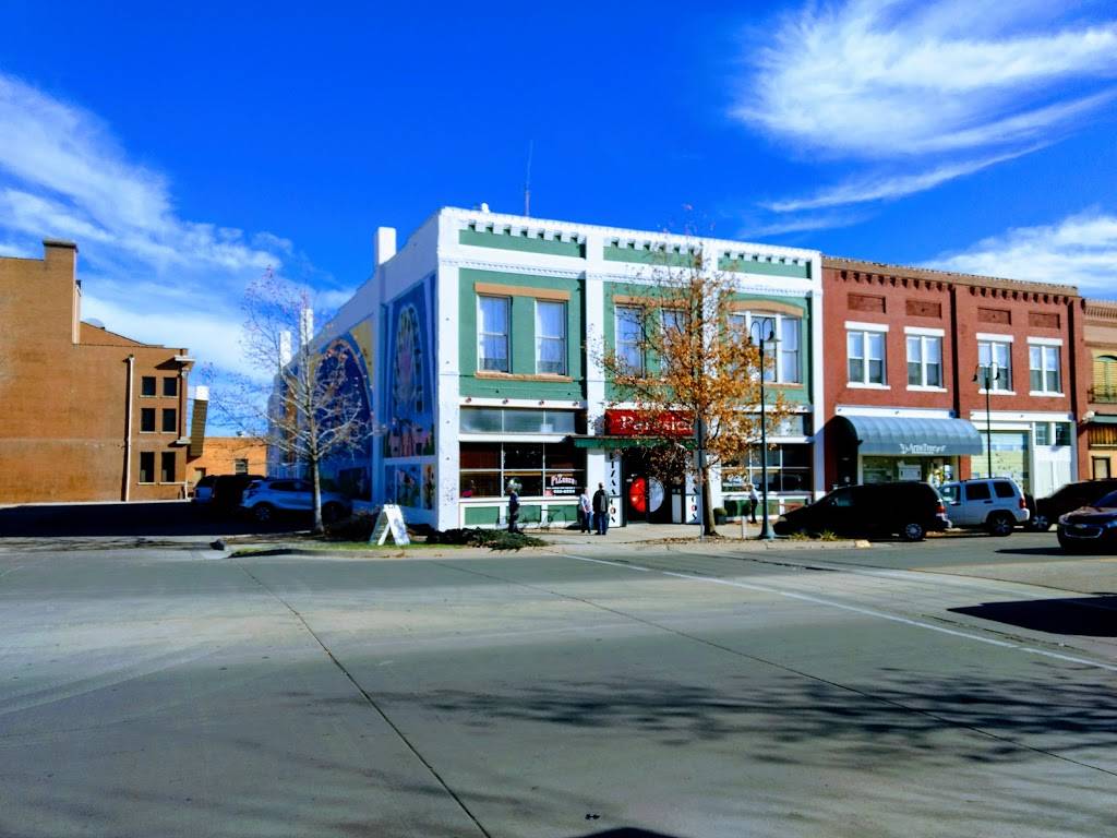 Pizaacos | restaurant | 112 S Main St, Hutchinson, KS 67501, USA | 6206626293 OR +1 620-662-6293