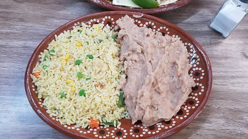 Mariachis Dine-In | restaurant | 301 S Sylvania Ave, Fort Worth, TX 76111, USA | 6827609606 OR +1 682-760-9606