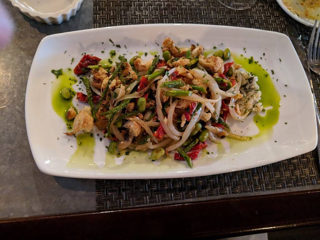 Chapter One Food and Drink Guilford | restaurant | 25 Whitfield St, Guilford, CT 06437, USA | 2035337988 OR +1 203-533-7988