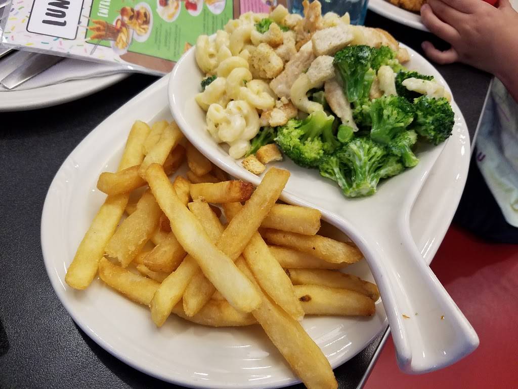 Friendlys | restaurant | 115 Brown St, East Stroudsburg, PA 18301, USA | 5704261600 OR +1 570-426-1600