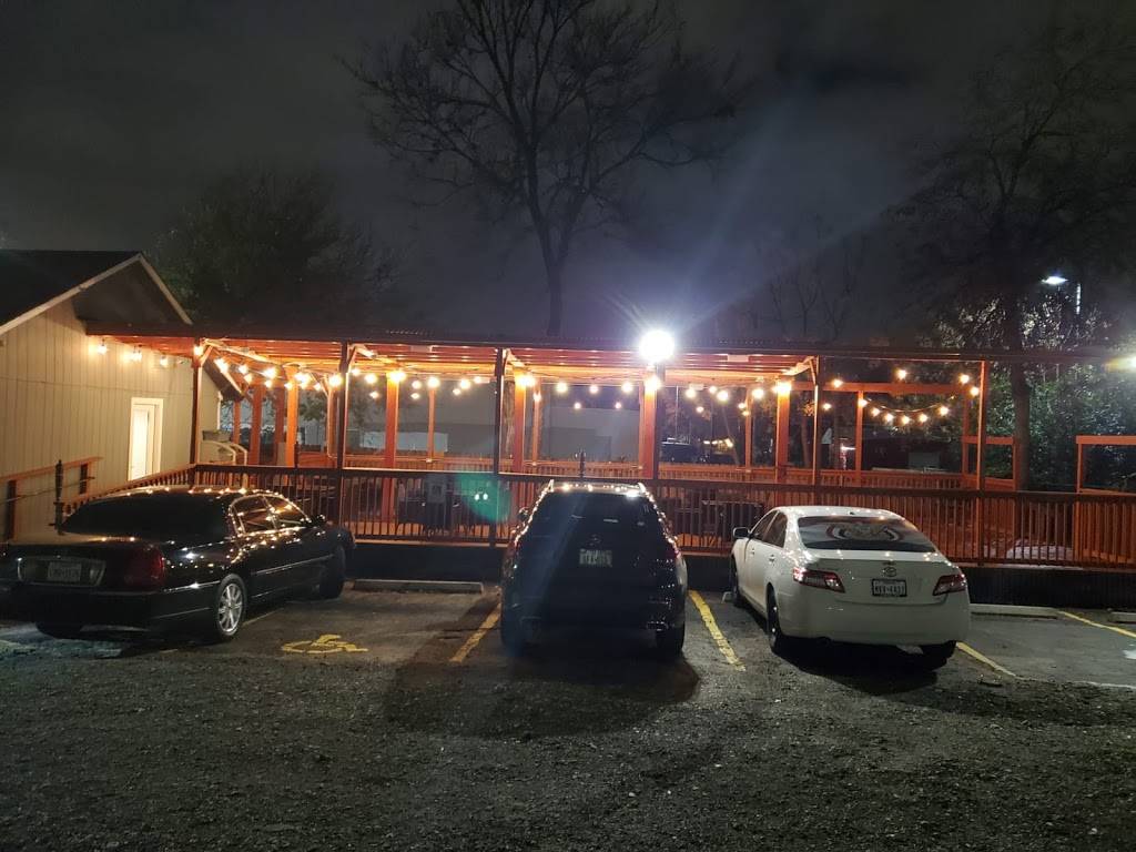 Mezze Cafe - Mediterranean Grill & Hookah Lounge | restaurant | 504 W Oltorf St, Austin, TX 78704, USA | 5125801300 OR +1 512-580-1300