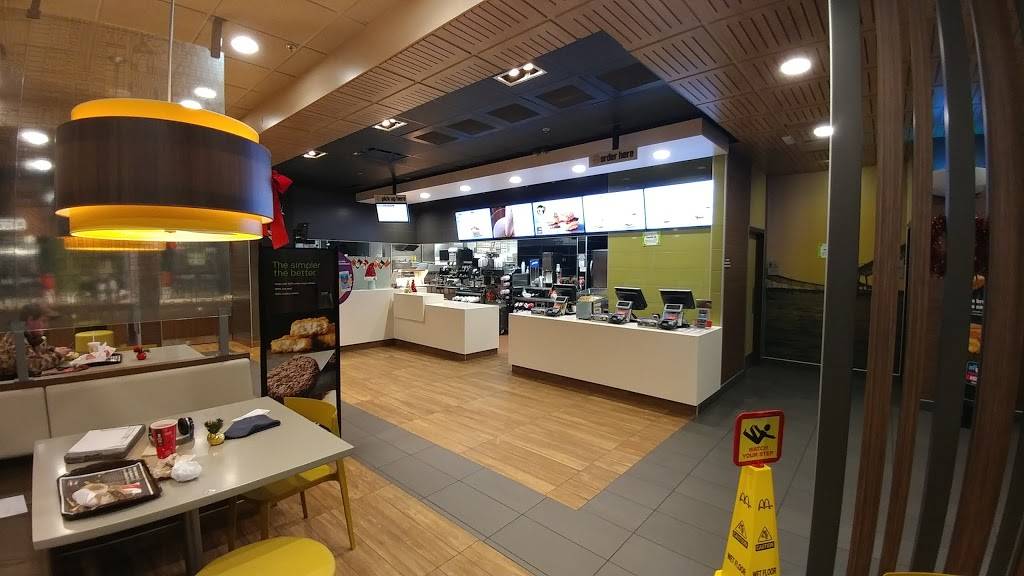 McDonalds | cafe | 410 Thompson Creek Mall, Stevensville, MD 21666, USA | 4106439025 OR +1 410-643-9025