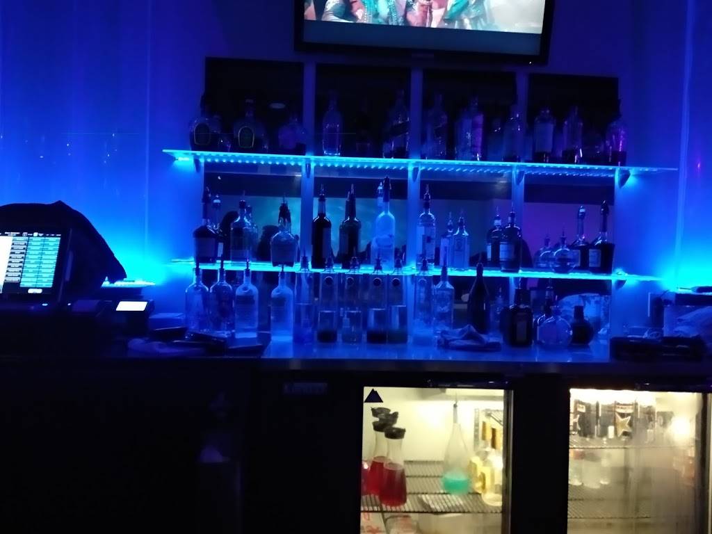 Liquid Restaurant and Lounge | night club | 32 S 3rd St, San Jose, CA 95113, USA | 4082933800 OR +1 408-293-3800