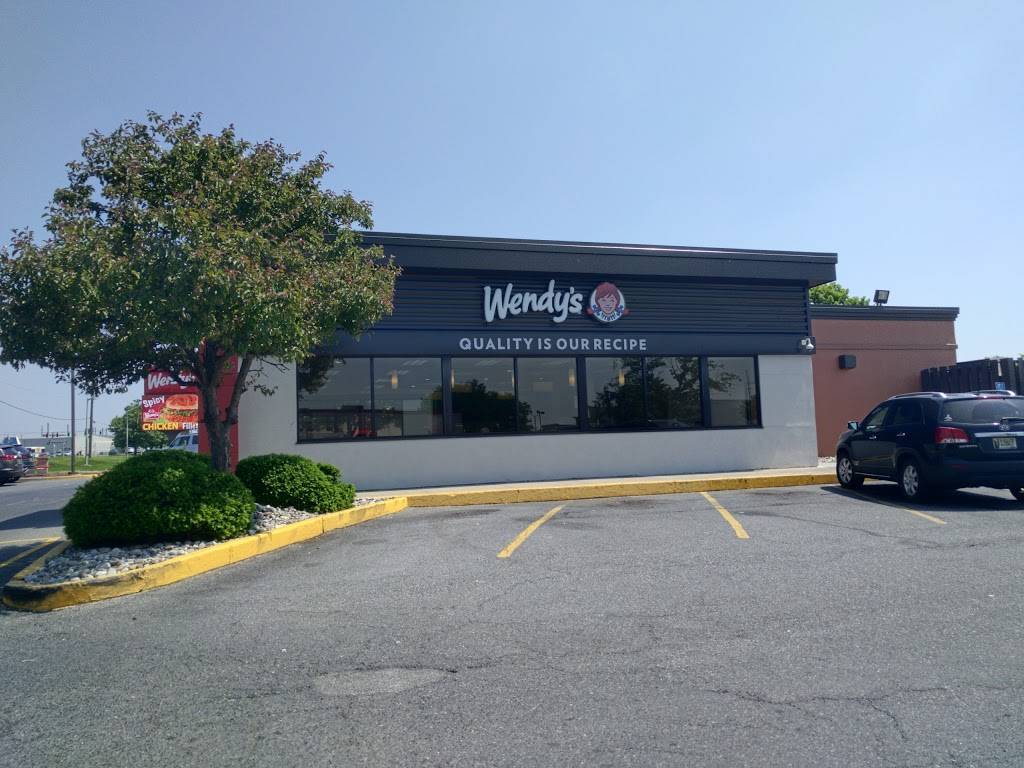 Wendys | restaurant | 140 N Dupont Hwy, New Castle, DE 19720, USA | 3023283037 OR +1 302-328-3037