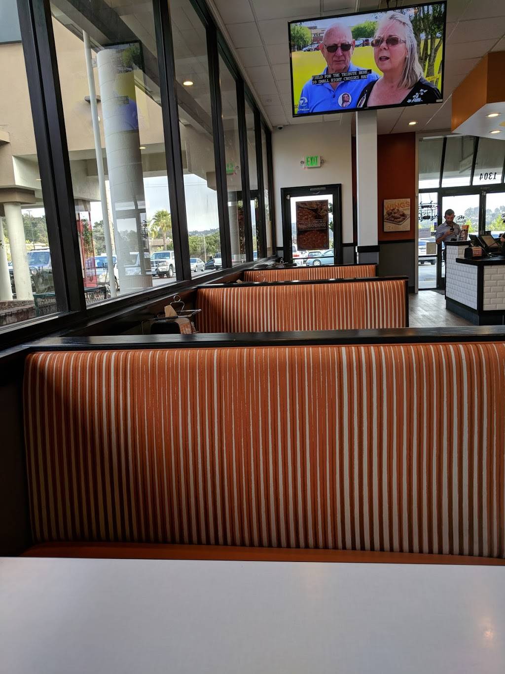 Round Table Pizza | meal delivery | 1304 W Hillsdale Blvd, San Mateo, CA 94403, USA | 6505735858 OR +1 650-573-5858