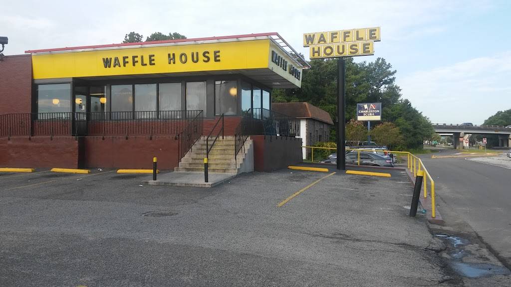 Waffle House | meal takeaway | 325 Savannah Hwy, Charleston, SC 29407, USA | 8437660717 OR +1 843-766-0717