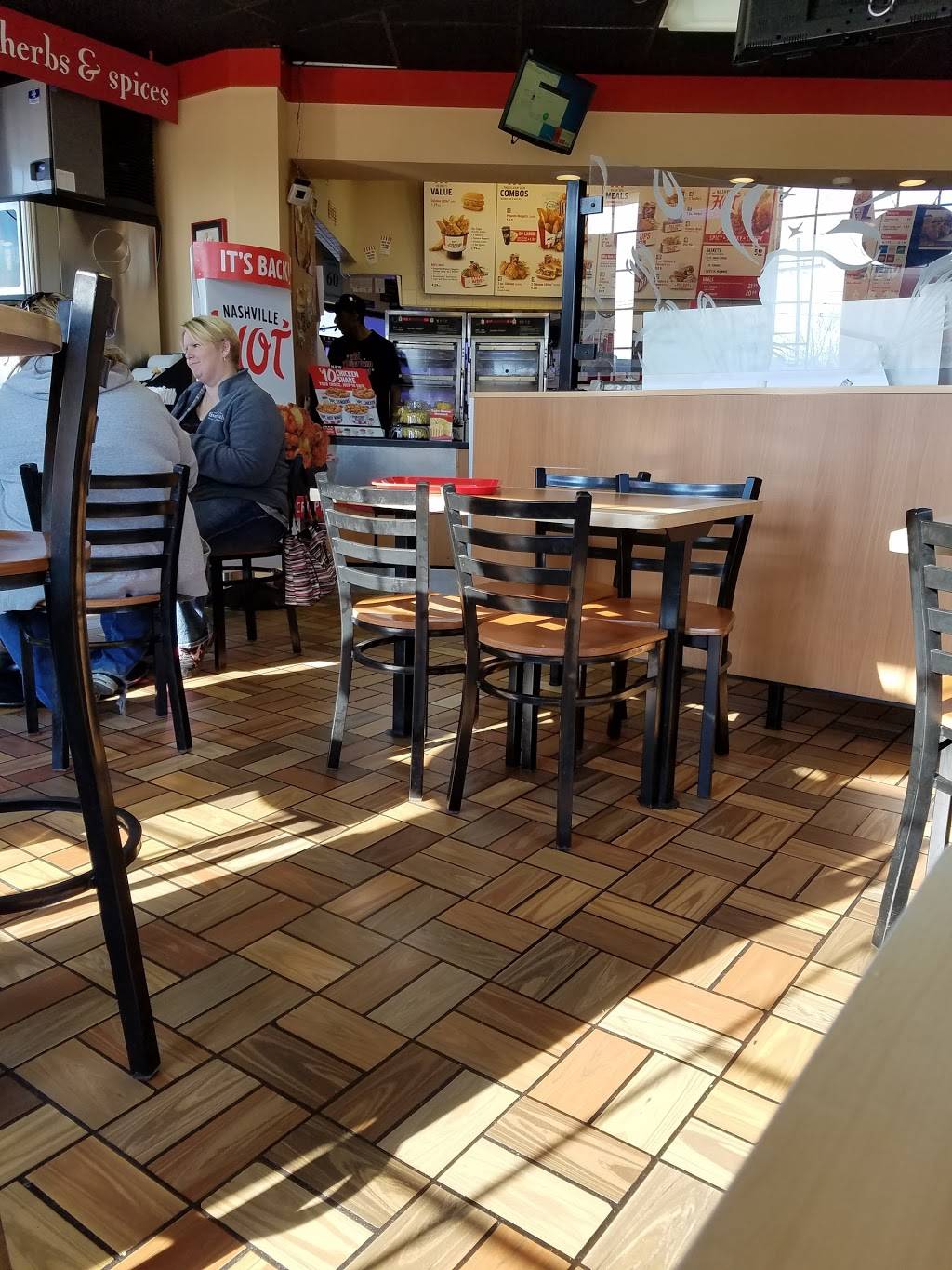 KFC | restaurant | 13785 13 Mile Rd, Warren, MI 48088, USA | 5862949411 OR +1 586-294-9411