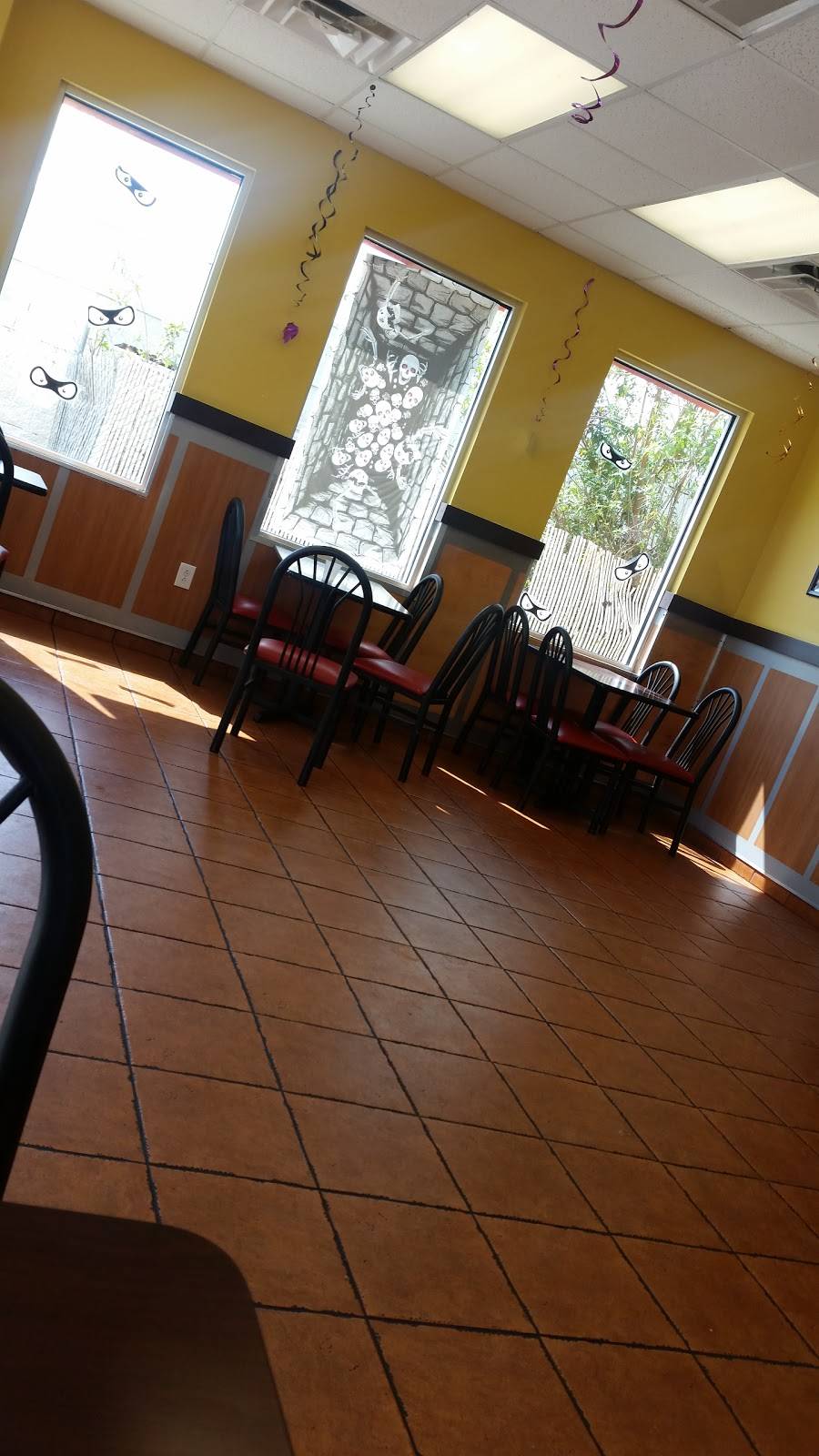 Churchs Chicken | restaurant | 8011 Antoine Dr, Houston, TX 77088, USA | 2814450447 OR +1 281-445-0447