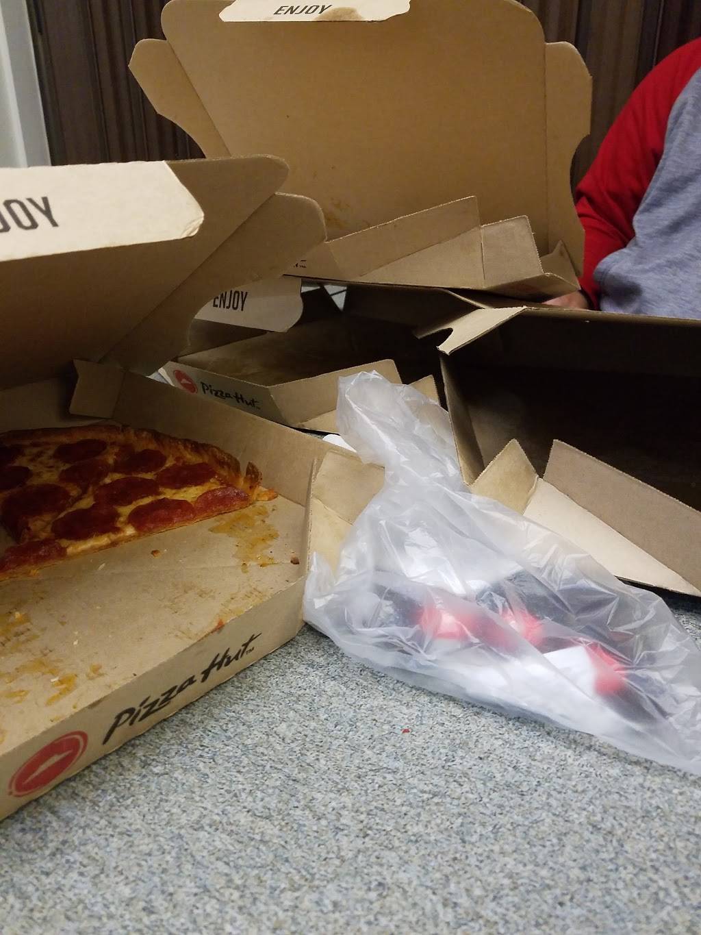 Pizza Hut | restaurant | 35 Skyline Plaza, Daly City, CA 94015, USA | 6507567500 OR +1 650-756-7500