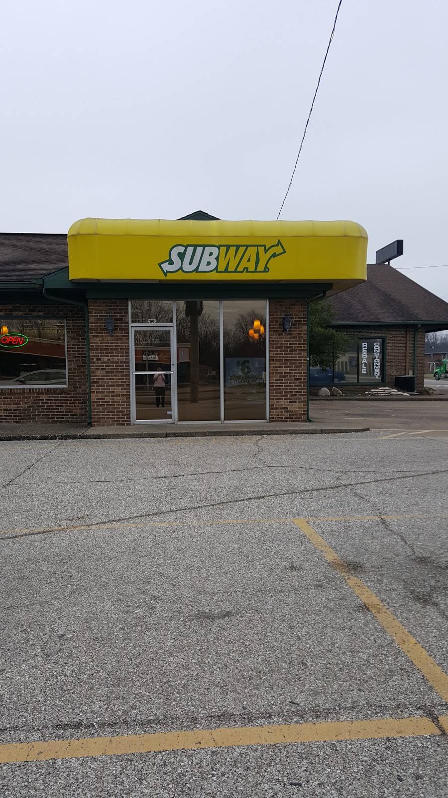 Subway | restaurant | 200 S Green River Rd, Evansville, IN 47715, USA | 8124775432 OR +1 812-477-5432