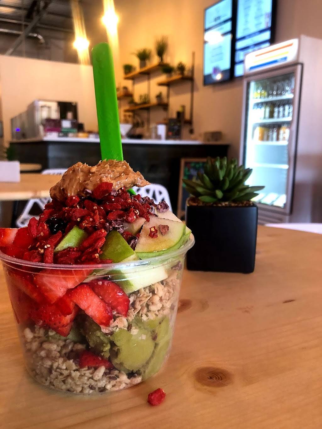 Jugo Juicery | restaurant | 23718 I-10 Ste 106, San Antonio, TX 78257, USA | 2104765045 OR +1 210-476-5045