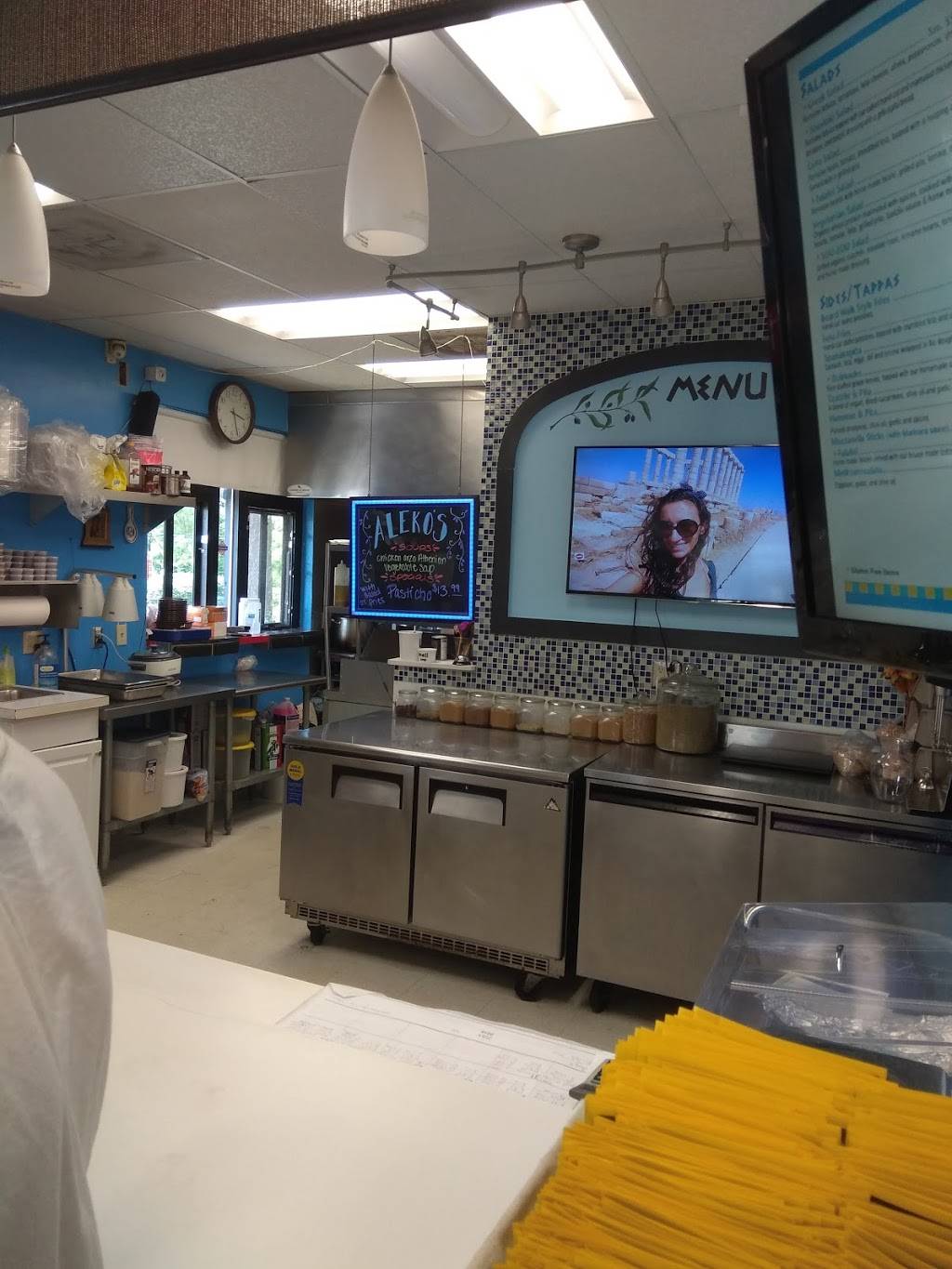 Alekos Village Cafe | cafe | 4304 Old National Pike, Middletown, MD 21769, USA | 3013713500 OR +1 301-371-3500