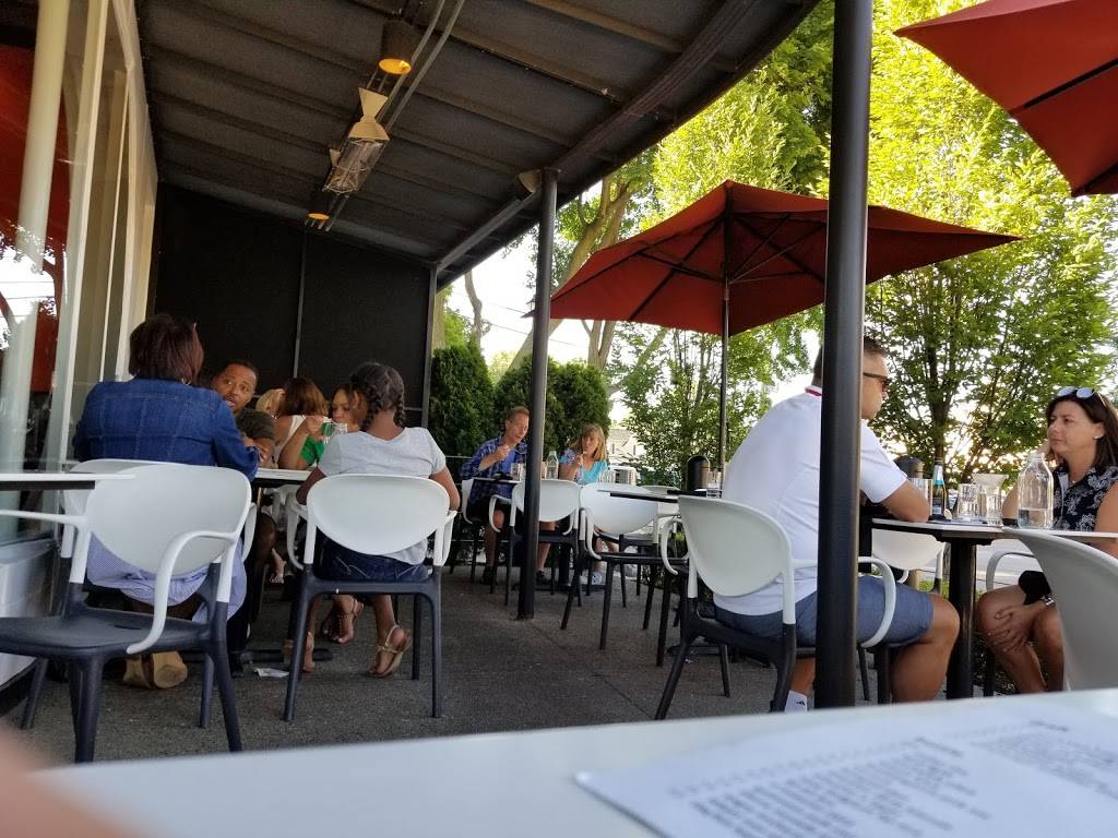 Garage Grill and Fuel Bar | restaurant | 202 W Main St, Northville, MI 48167, USA | 2489243367 OR +1 248-924-3367