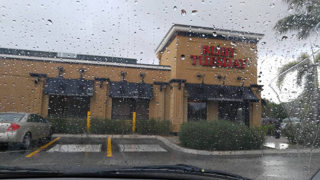 Ruby Tuesday | restaurant | 7736 W Commercial Blvd, Lauderhill, FL 33351, USA | 9547494242 OR +1 954-749-4242