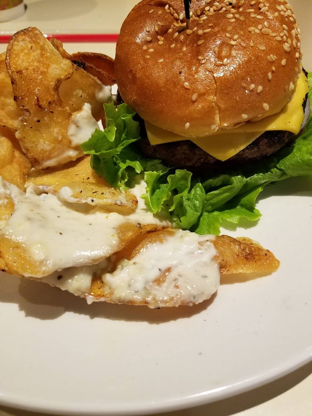 Loop Pizza Grill | restaurant | 211 3rd St, Neptune Beach, FL 32266, USA | 9042418476 OR +1 904-241-8476