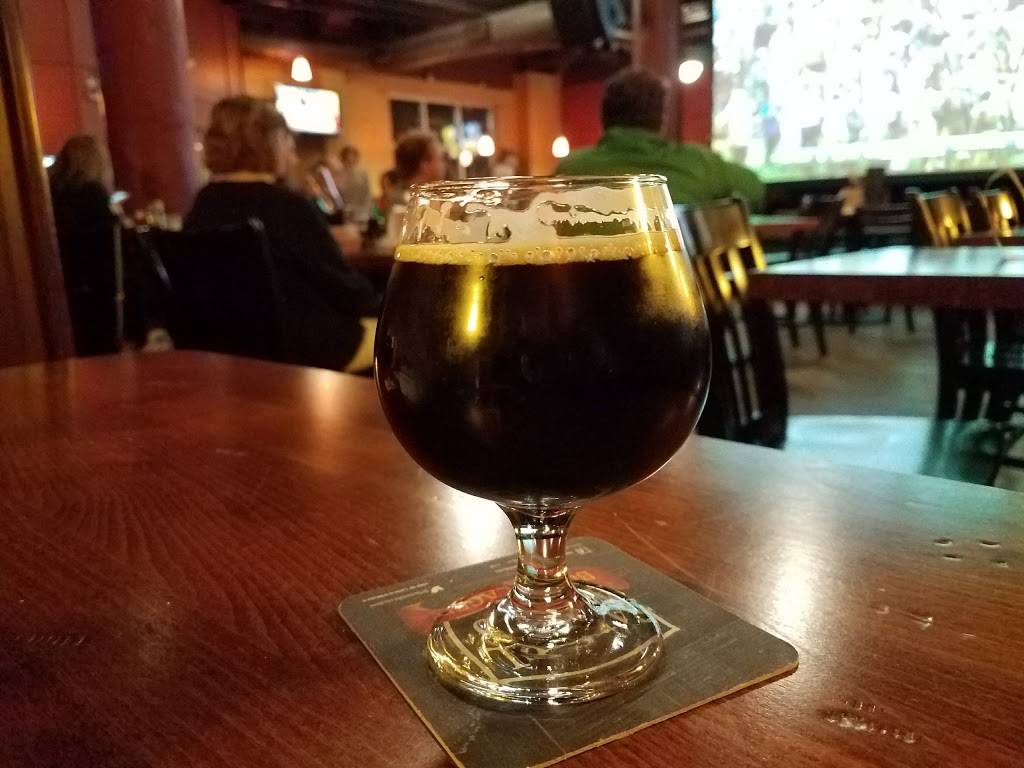 Crooked Pint Ale House | restaurant | 501 S Washington Ave, Minneapolis, MN 55415, USA | 6128776900 OR +1 612-877-6900