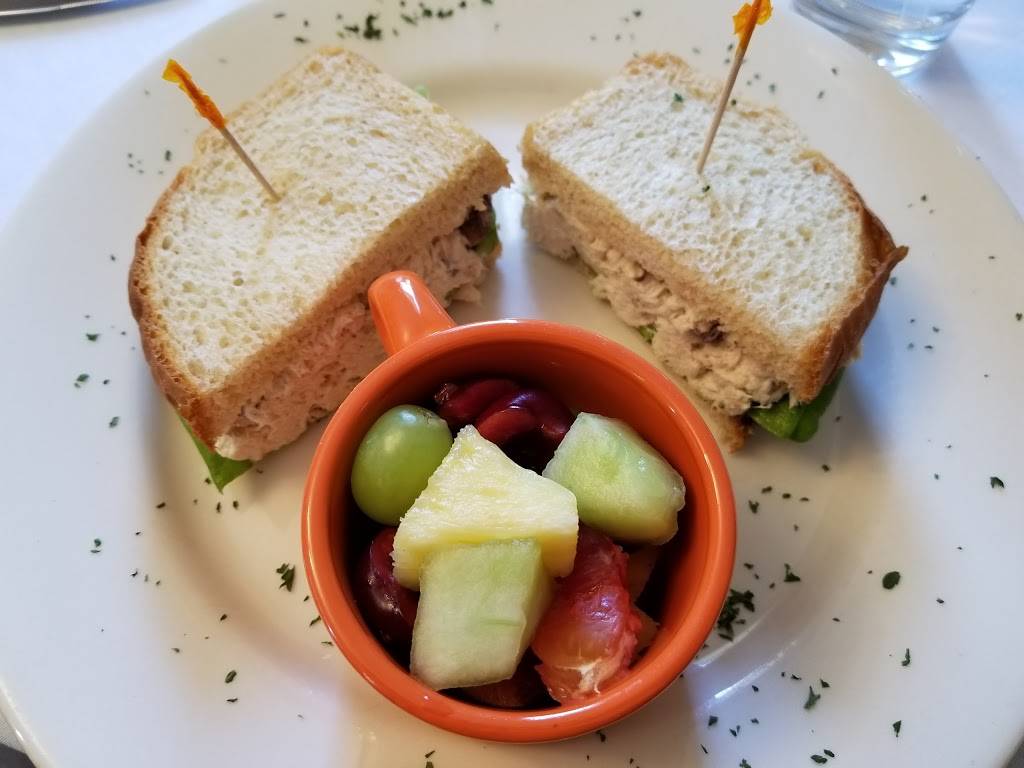 The Bleu Porch Kitchen & Market | restaurant | 302 N Main St, Greer, SC 29650, USA | 8644790433 OR +1 864-479-0433