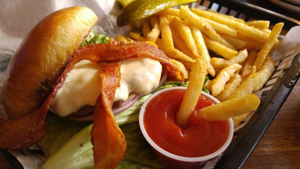 Bootleggers on Broadway | restaurant | 200 Broadway, Troy, NY 12180, USA | 5188744475 OR +1 518-874-4475