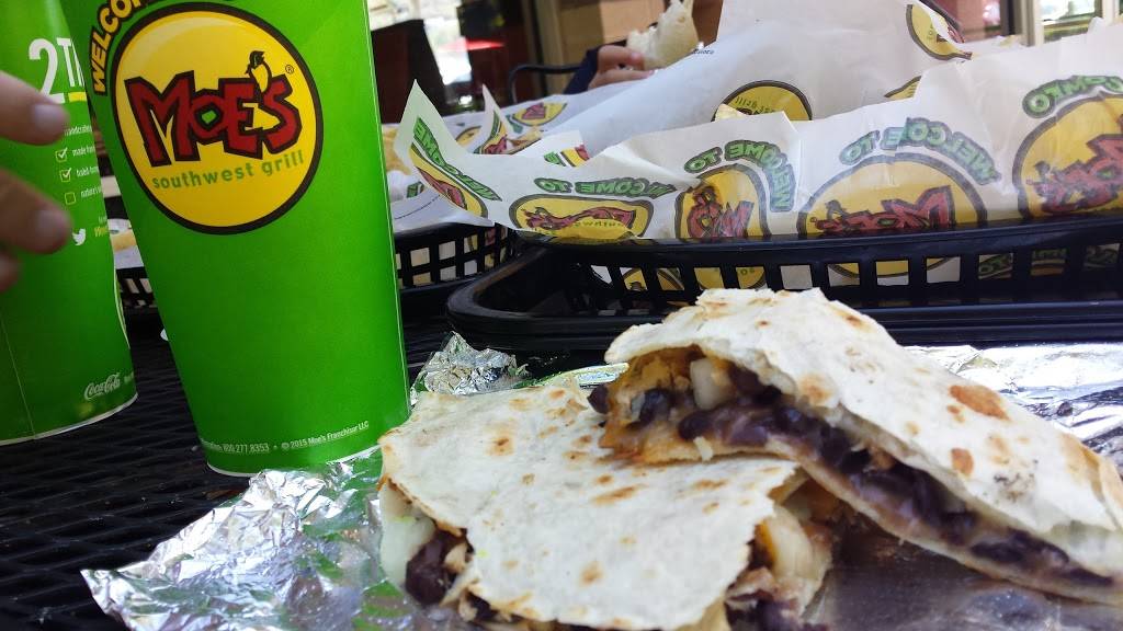 Moes Southwest Grill | restaurant | 270 Doug Baker Blvd, Birmingham, AL 35242, USA | 2054379998 OR +1 205-437-9998