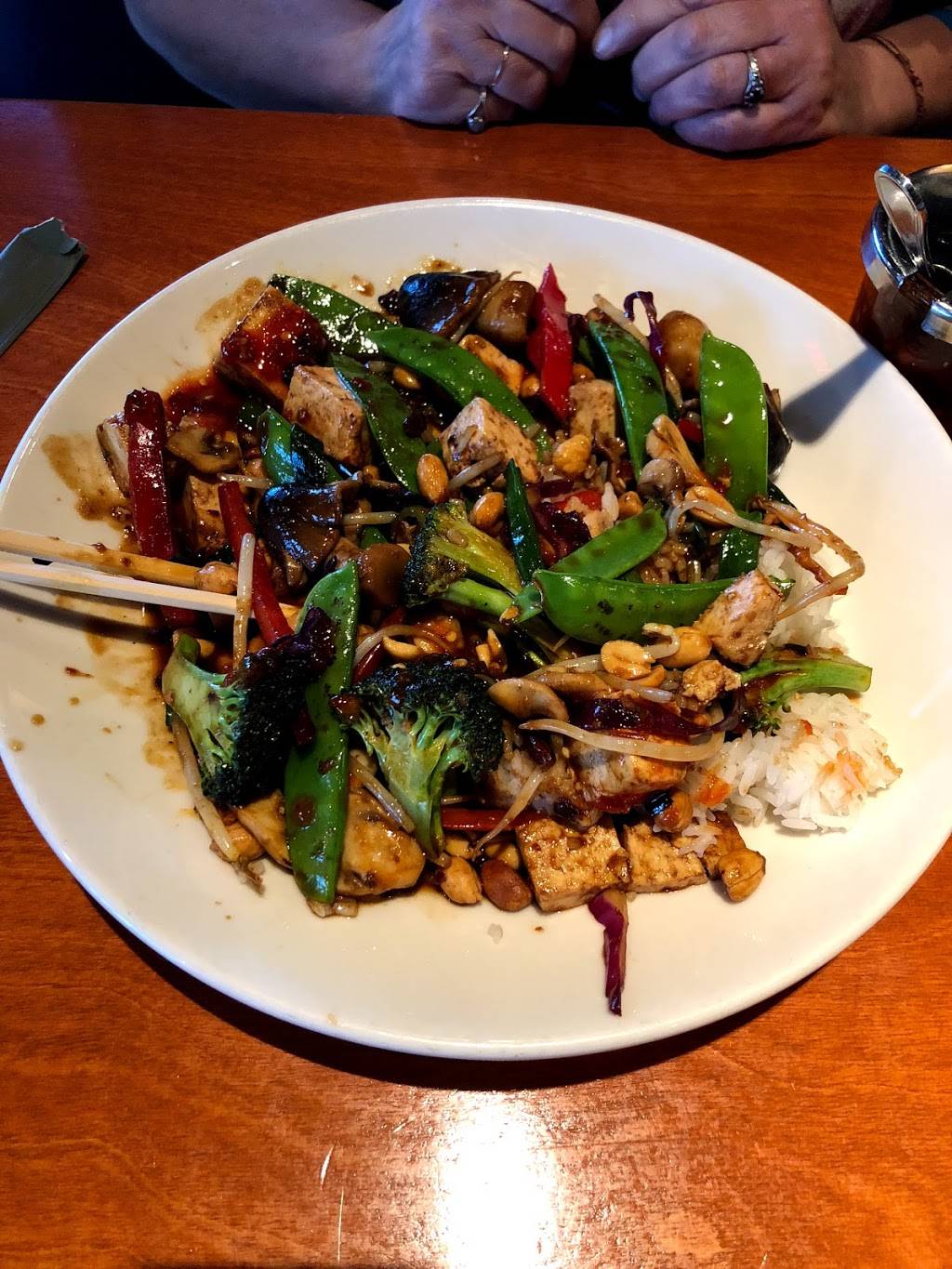 Big Bowl Schaumburg | restaurant | Streets of Woodfield 1950, E Higgins Rd, Schaumburg, IL 60173, USA | 8475178881 OR +1 847-517-8881