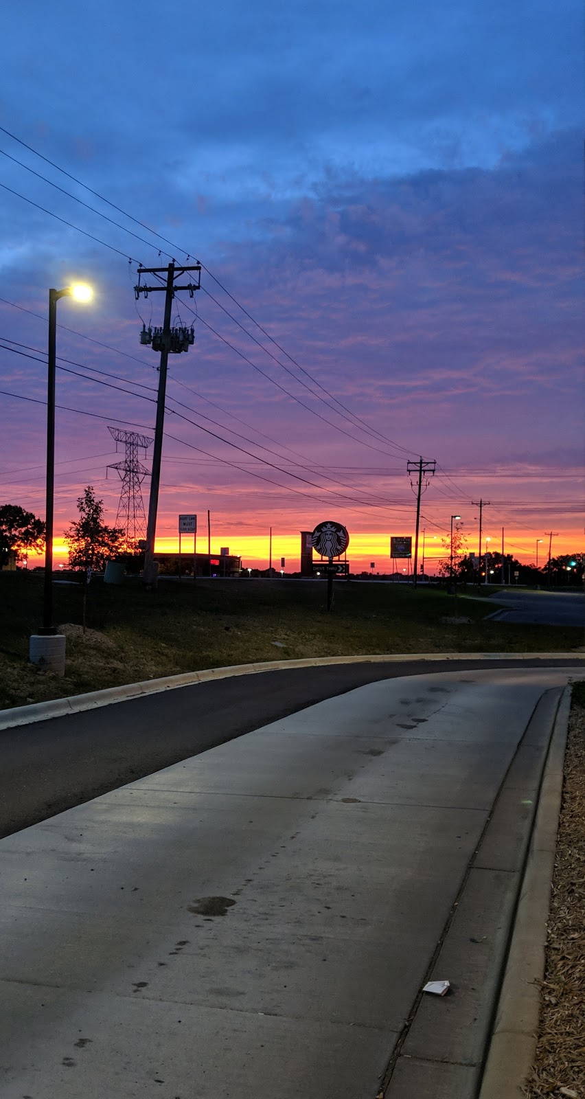 Starbucks | cafe | 4090 Annapolis Ln N, Plymouth, MN 55447, USA | 6129654879 OR +1 612-965-4879