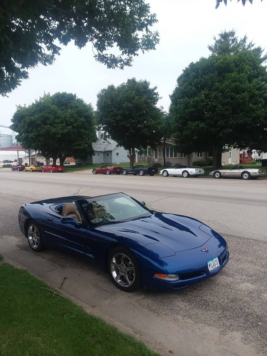 Heres 2U | restaurant | 208 W Main St, Fredericksburg, IA 50630, USA | 5632376062 OR +1 563-237-6062