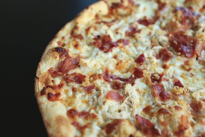 Falbo Bros Pizzeria | restaurant | 2411 Allen Blvd, Middleton, WI 53562, USA | 6088277747 OR +1 608-827-7747