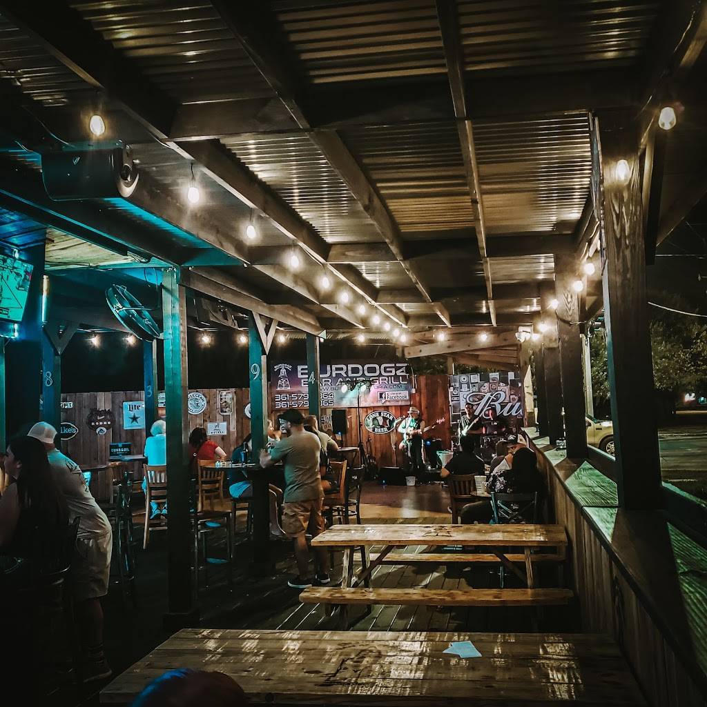 Burdogz Bar & Grill | restaurant | 1209 E Airline Rd, Victoria, TX 77901, USA | 3615797364 OR +1 361-579-7364