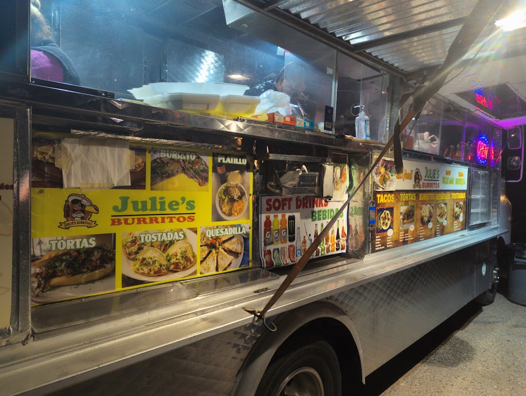 Burritos Julies | restaurant | 1720 Bridge Blvd SW #104, Albuquerque, NM 87105, USA | 5052614668 OR +1 505-261-4668