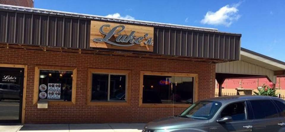 Lukes | restaurant | 133 N Main St, Bluffton, OH 45817, USA | 4193584486 OR +1 419-358-4486
