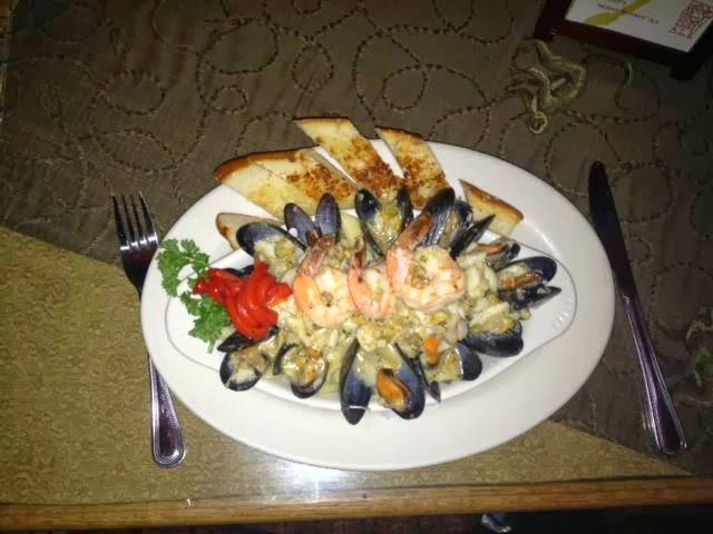 Three Monkeys Cafe | restaurant | 9645 James St, Philadelphia, PA 19114, USA | 2156376665 OR +1 215-637-6665