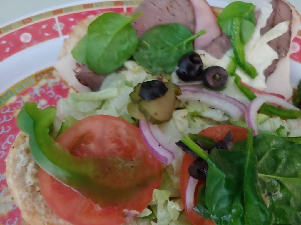 Subway | meal takeaway | 1620 N School St Space J-3A, Honolulu, HI 96817, USA | 8088419100 OR +1 808-841-9100