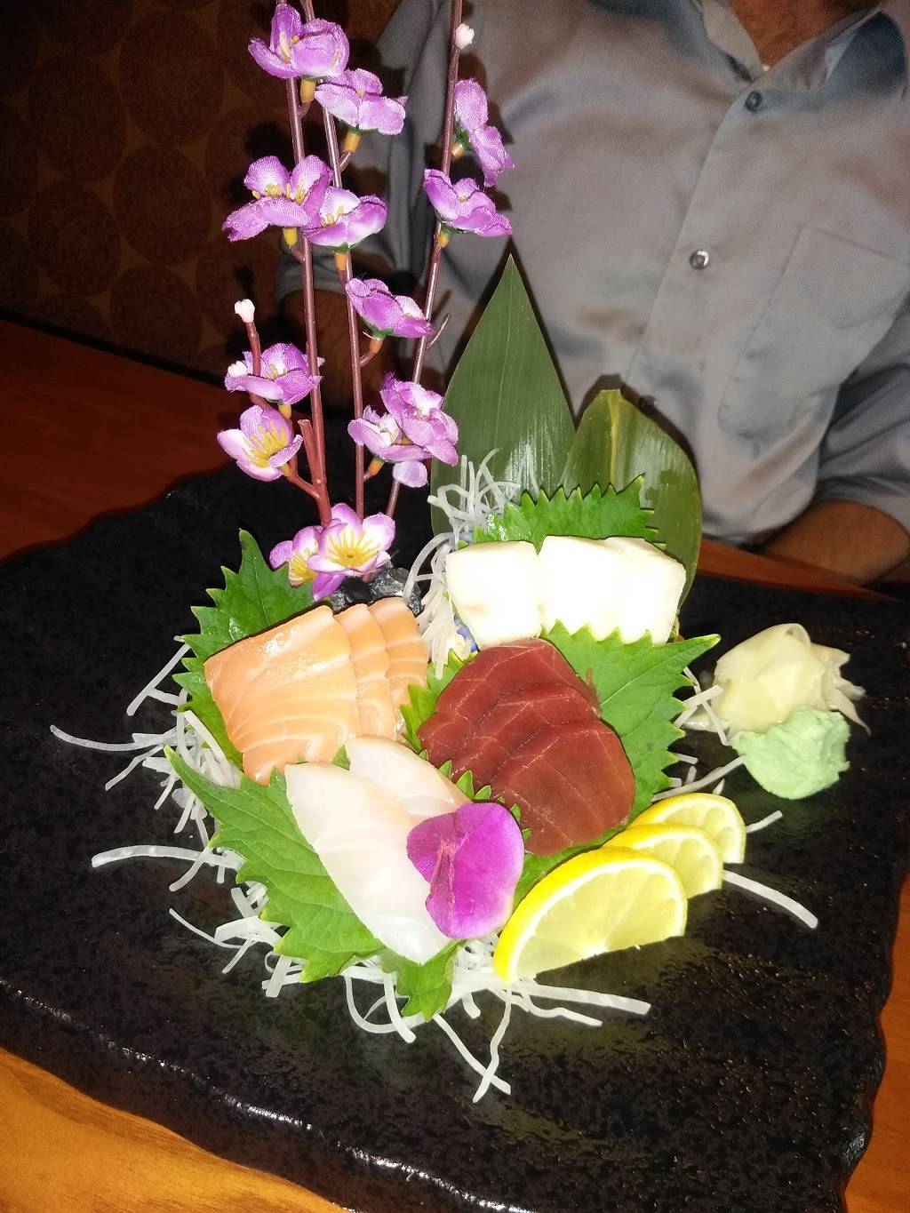 Phoenix Asian Cuisine | restaurant | 2001, 1641 New Garden Rd, Greensboro, NC 27410, USA | 3368555158 OR +1 336-855-5158