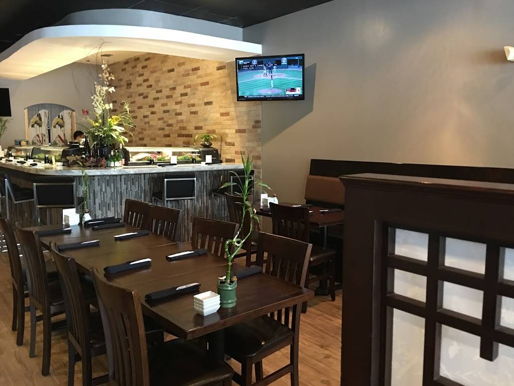 Mikado Sushi | restaurant | 6417 Raleigh St, Orlando, FL 32835, USA | 4078221080 OR +1 407-822-1080