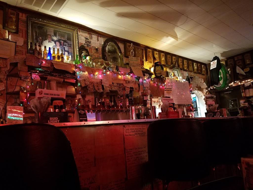 Marios Fishbowl | restaurant | 704 Richwood Ave, Morgantown, WV 26505, USA | 3042922511 OR +1 304-292-2511