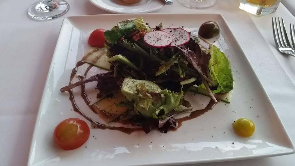 19 Kitchen Bar | restaurant | 18 US-50, Stateline, NV 89449, USA | 7755882411 OR +1 775-588-2411