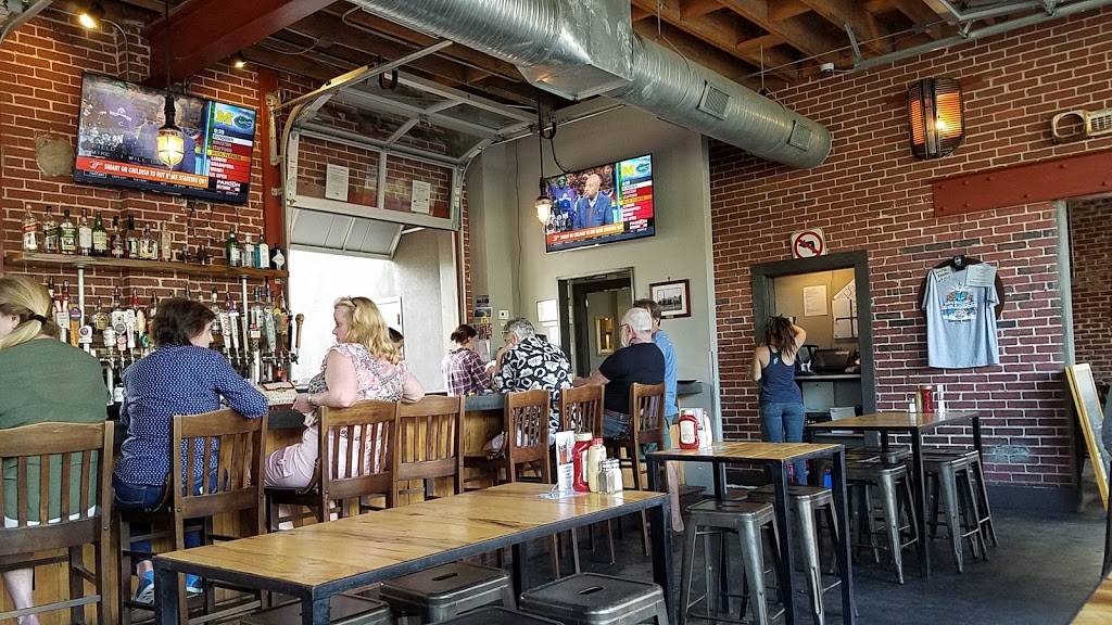 Universal Joint | restaurant | 300 E Stone Ave, Greenville, SC 29609, USA | 8642524055 OR +1 864-252-4055