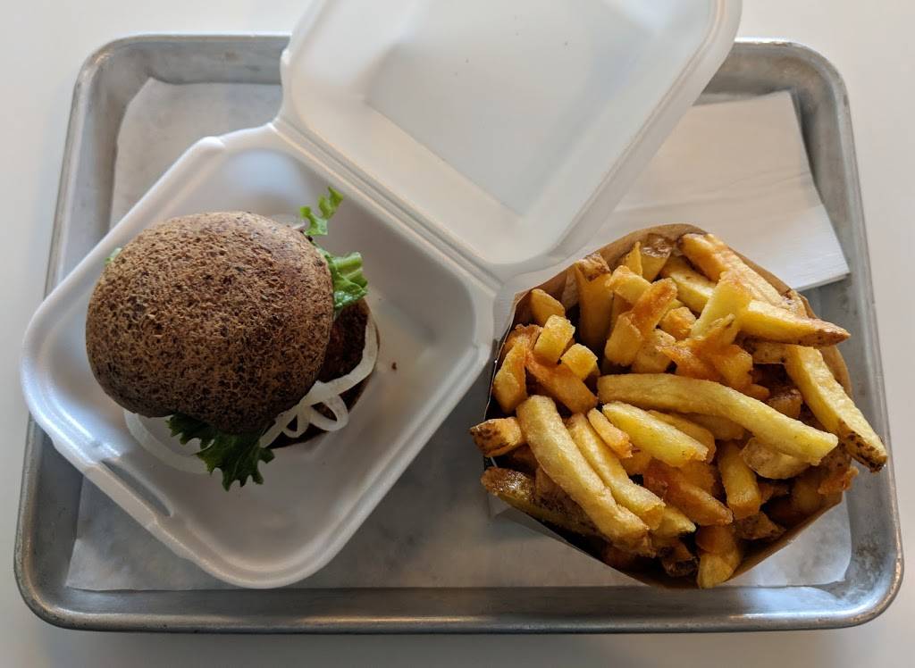 The Burgers Priest | restaurant | 1591 Upper James St Unit 1, Hamilton, ON L9B 0H7, Canada | 9053879797 OR +1 905-387-9797