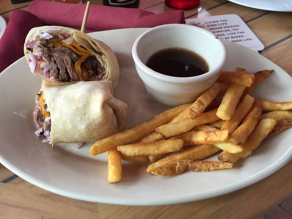 Village Tavern | restaurant | 168 Essex St, Salem, MA 01970, USA | 9787442858 OR +1 978-744-2858