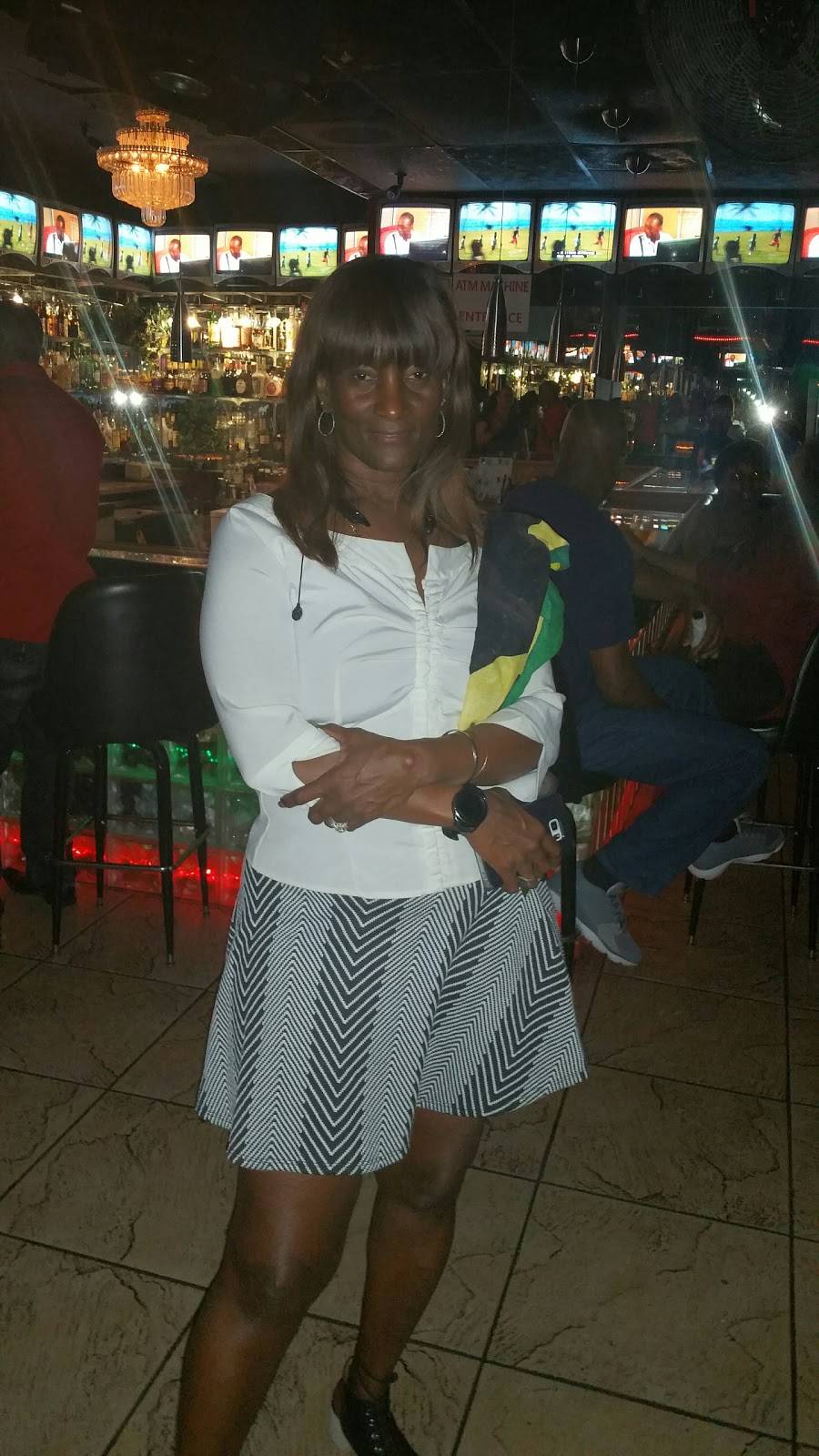 Footprints Jamaican Restaurant & Lounge | night club | 4185 Snapfinger Woods Dr, Decatur, GA 30035, USA | 4042889440 OR +1 404-288-9440