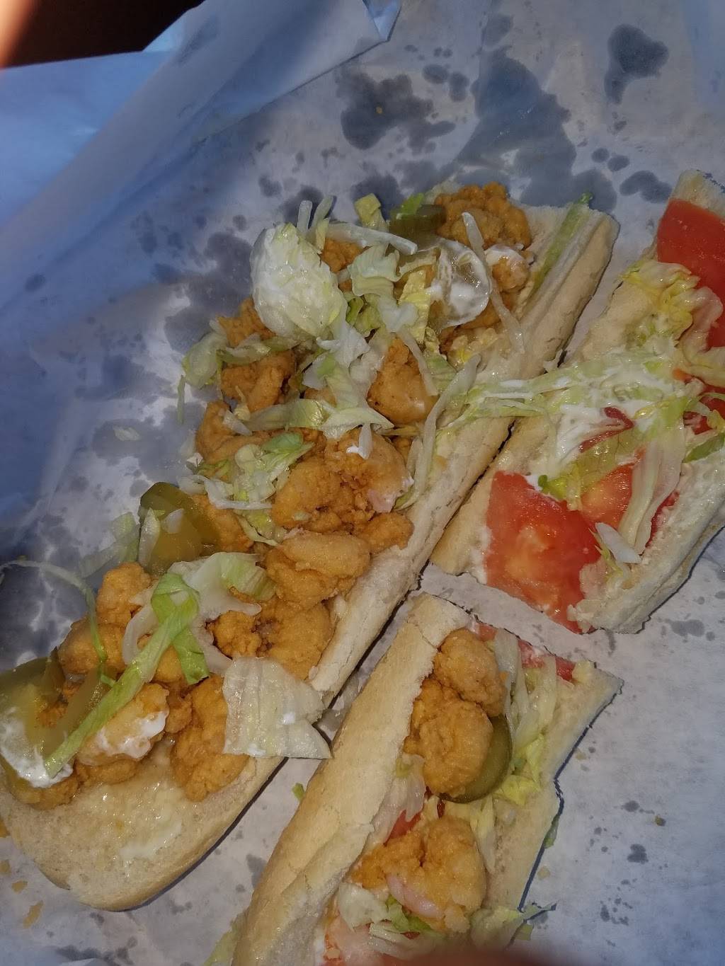 Twin Seafood | restaurant | 10240 Chef Menteur Hwy, New Orleans, LA 70127, USA | 5042467979 OR +1 504-246-7979