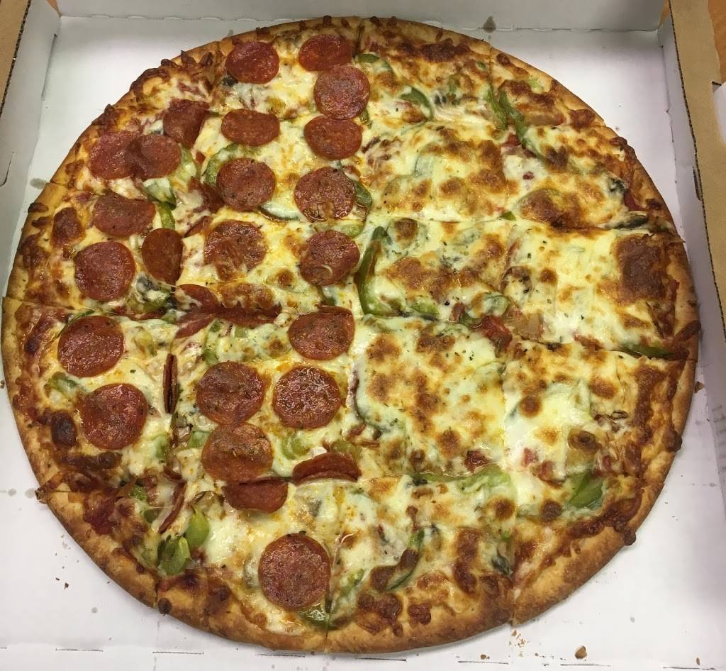 Ts Grand Slam Pizza & Grill at the Bunny Hutch | restaurant | 6438 N Lincoln Ave, Lincolnwood, IL 60712, USA | 2244705001 OR +1 224-470-5001