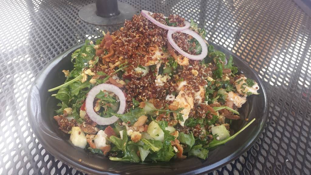 Fugazzis | restaurant | 8338, 5345 W Cypress Ave, Visalia, CA 93277, USA | 5596352790 OR +1 559-635-2790