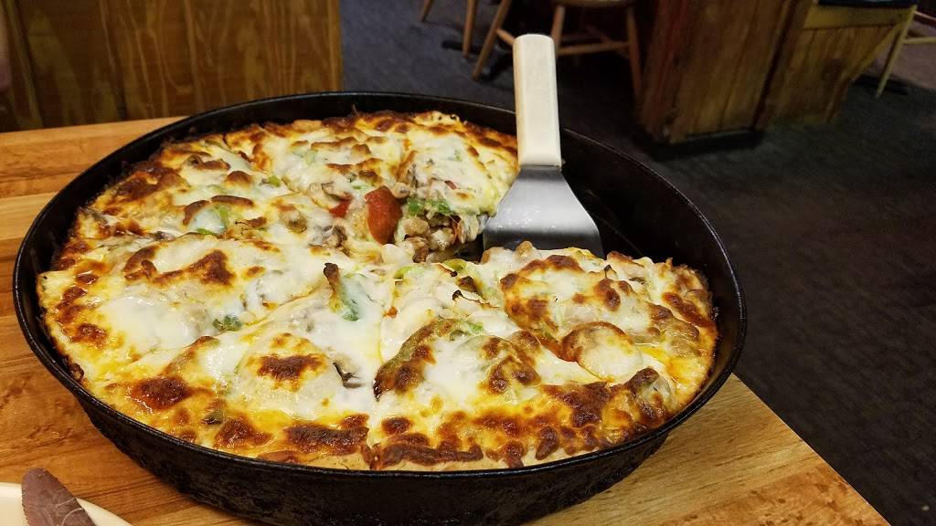 Leonardos Pizza of Millhopper | restaurant | 4131 NW 16th Blvd, Gainesville, FL 32605, USA | 3522755706 OR +1 352-275-5706