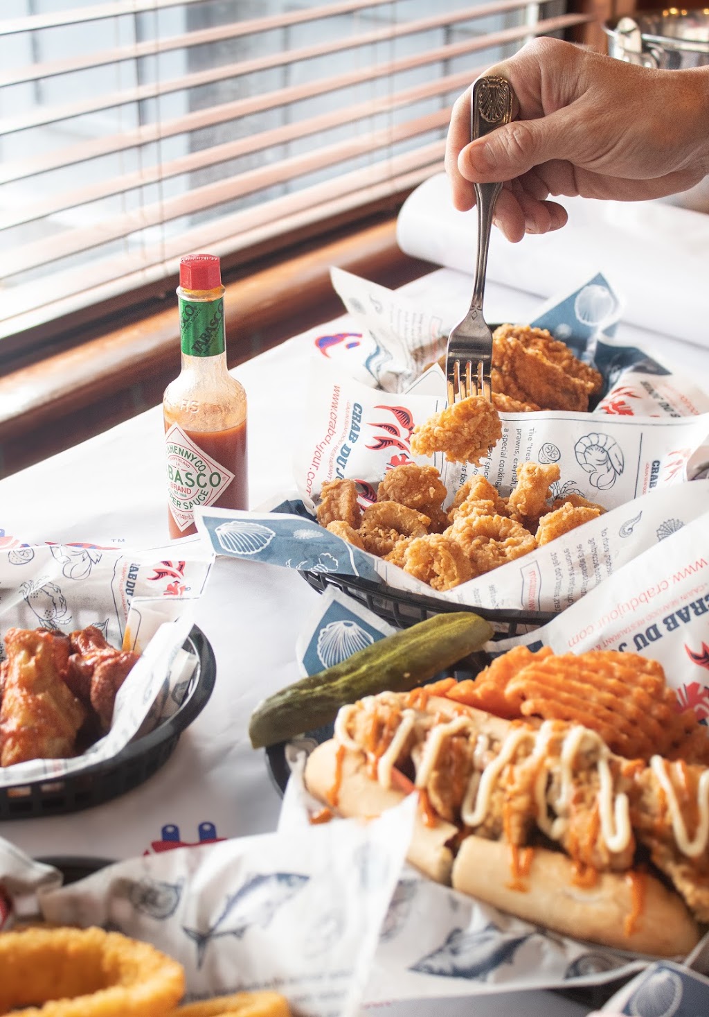 Crab Du Jour Cajun Seafood & Bar | restaurant | 810 Pelham Pkwy, Pelham, NY 10803, USA | 9146687888 OR +1 914-668-7888