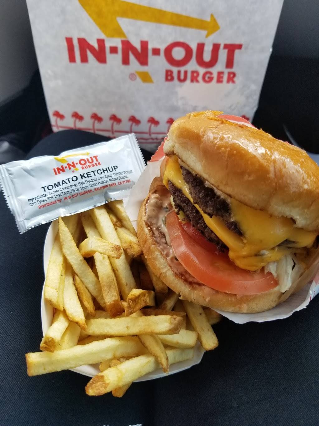 In-N-Out Burger | restaurant | 3701 S Lamar Blvd, Austin, TX 78704, USA | 8007861000 OR +1 800-786-1000